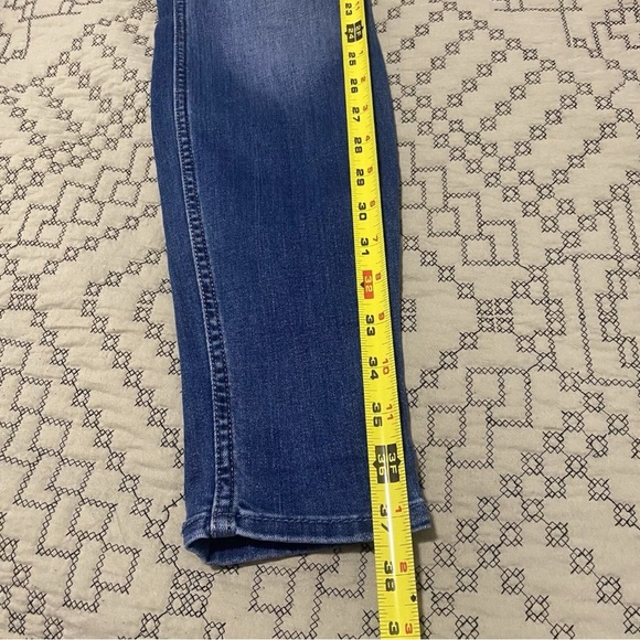 Women's Hollister High Rise Super Skinny  Blue Jeans Size 8 Short - Picture 4 of 8